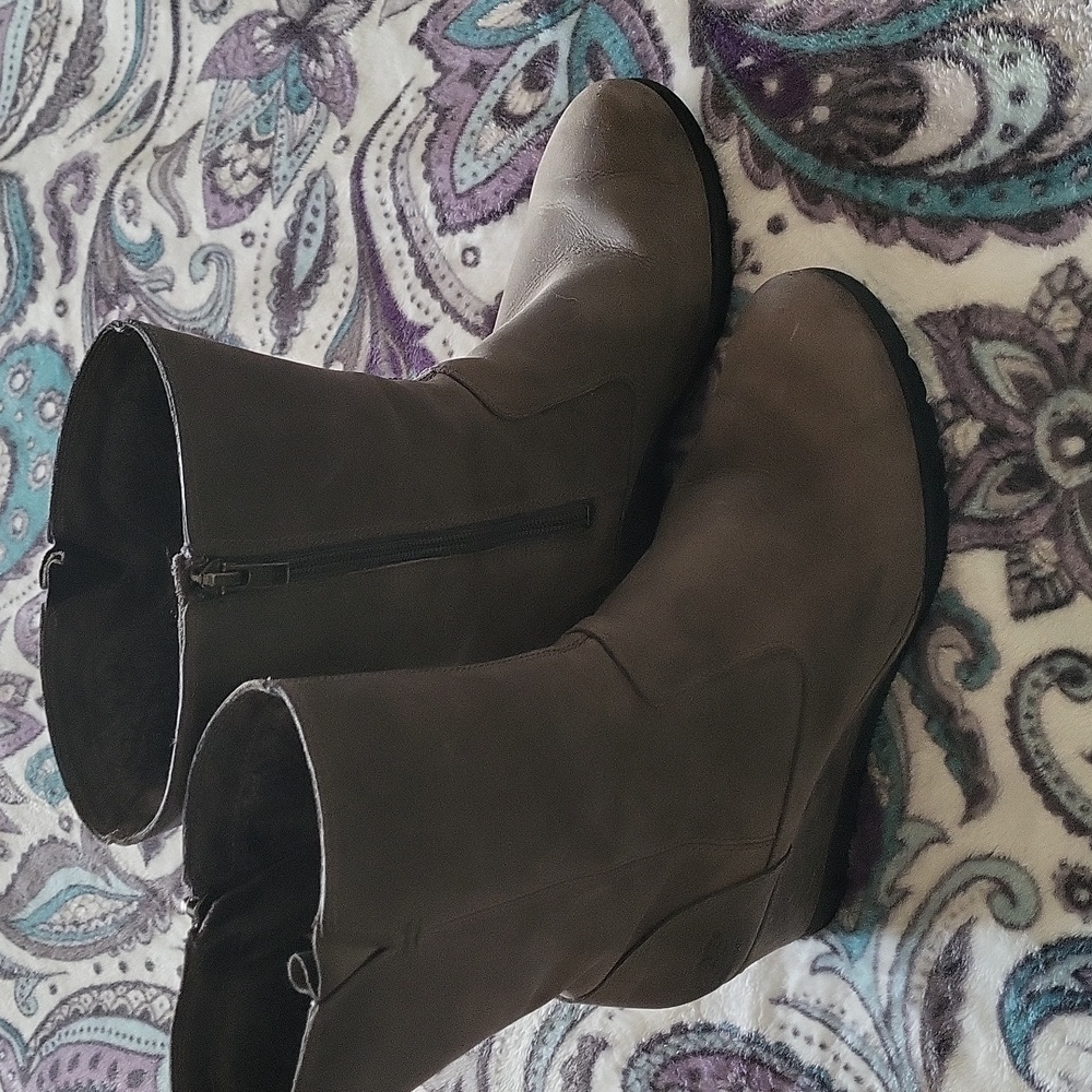 Uggs Leather Zip Boots with Wedge Heal